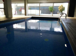 STYLISH FLAT, 2 BATHROOMS AND SWIMMIGPOOL!!